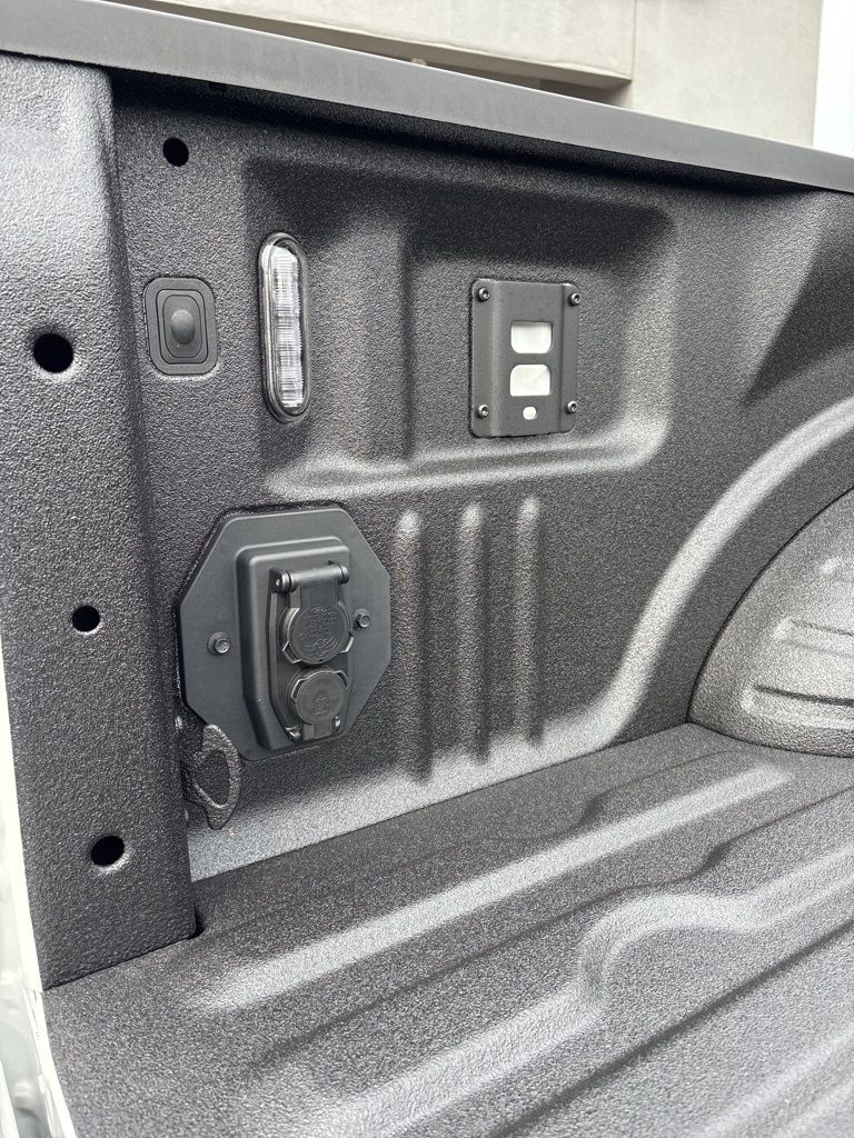 2026 Ford F-350 Super Duty Platinum - Photo 30