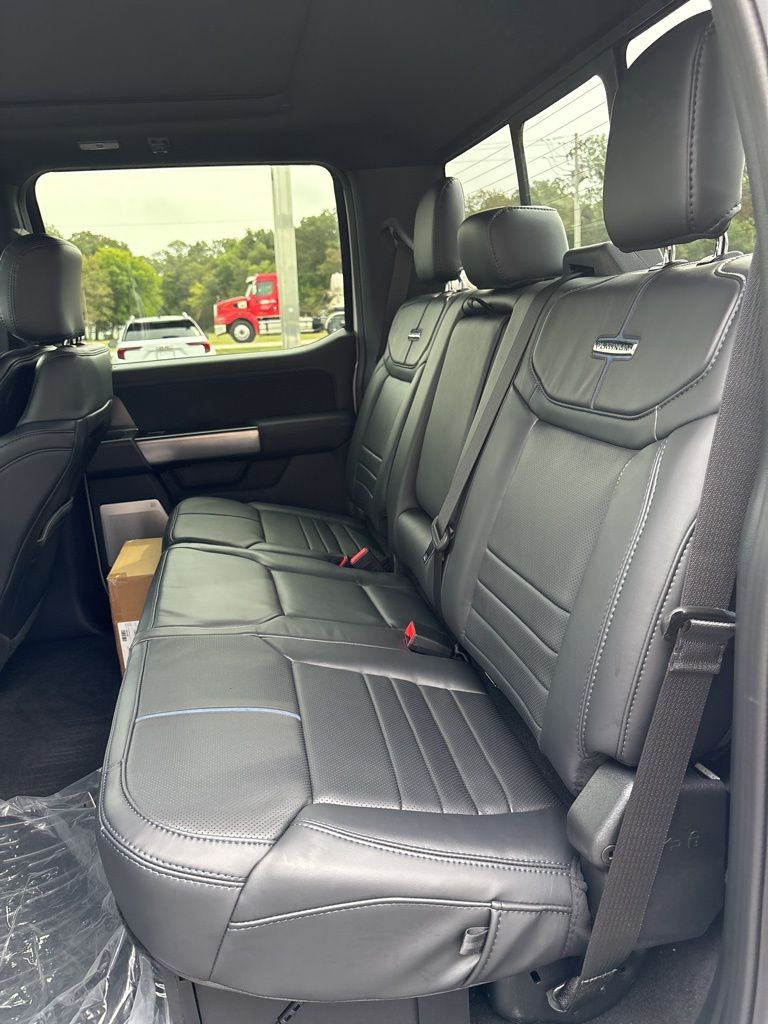 2026 Ford F-350 Super Duty Platinum - Photo 24
