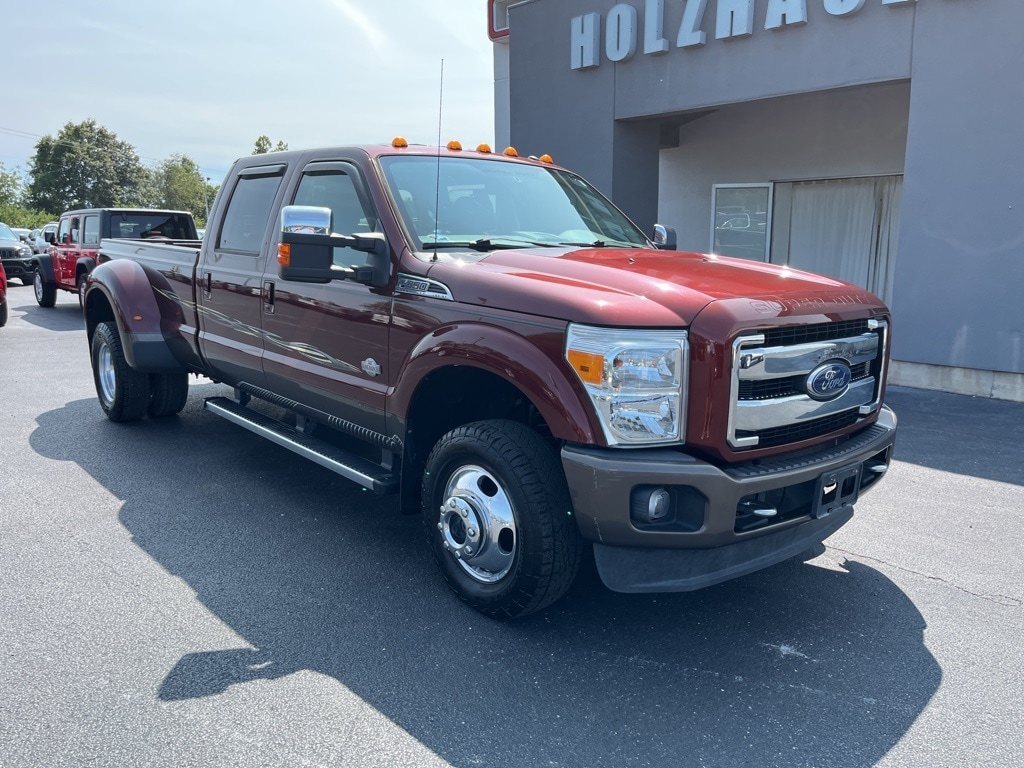 Used 2015 Ford F-350 Super Duty Lariat with VIN 1FT8W3DT5FED06940 for sale in Nashville, IL