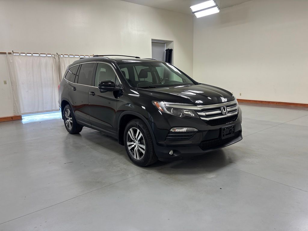 Used 2017 Honda Pilot EX-L with VIN 5FNYF6H50HB018872 for sale in Nashville, IL