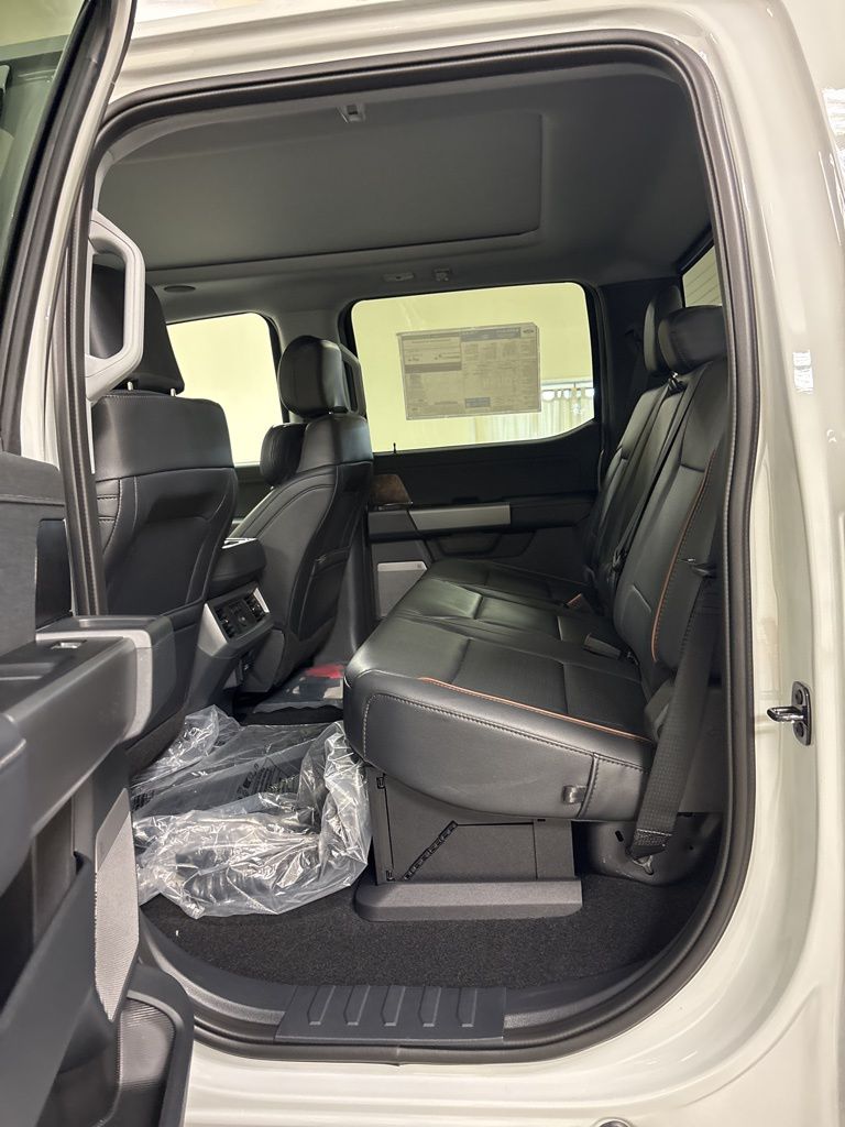 2026 Ford F-350 Super Duty Lariat - Photo 25