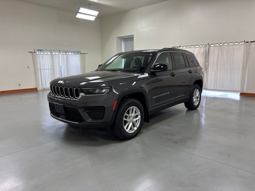 Used 2024 Jeep Grand Cherokee Laredo X SUV