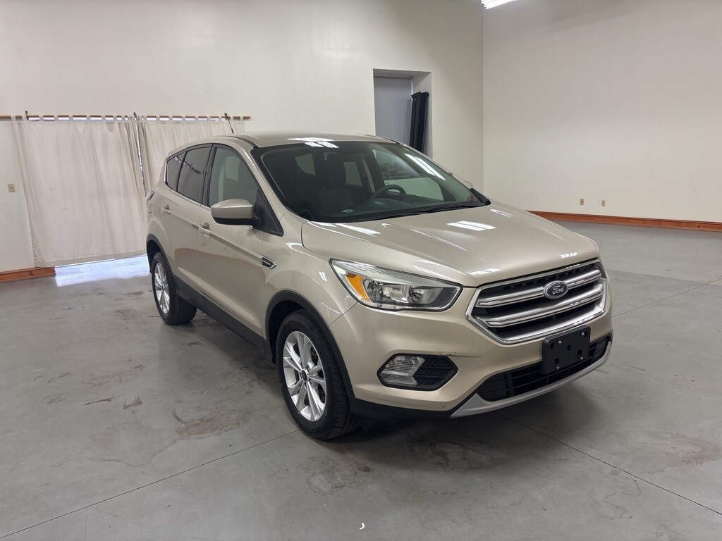 Used 2017 Ford Escape SE SUV