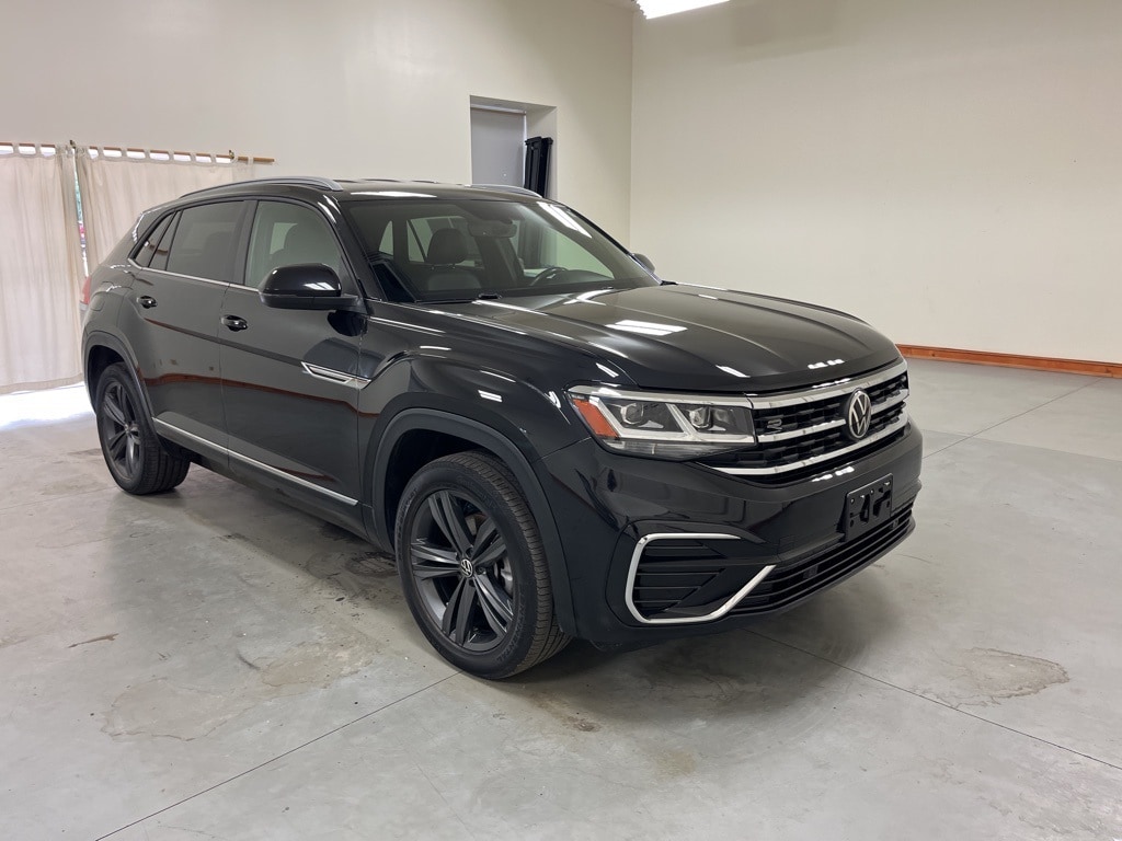 Used 2020 Volkswagen Atlas Cross Sport 3.6L V6 SE w/Technology R-Line SUV