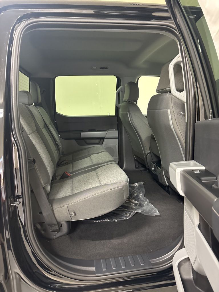 2026 Ford F-350 Super Duty XL - Photo 30