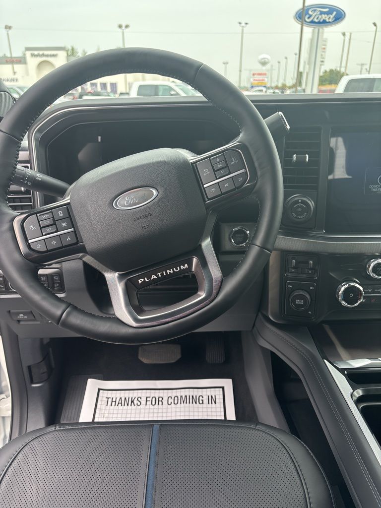 2026 Ford F-350 Super Duty Platinum - Photo 10
