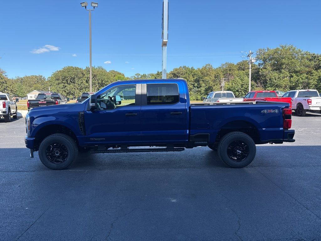 2026 Ford F-350 Super Duty XL - Photo 5