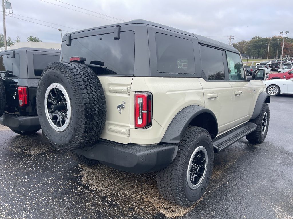 2025 Ford Bronco 4-Door Outer Banks - Photo 4