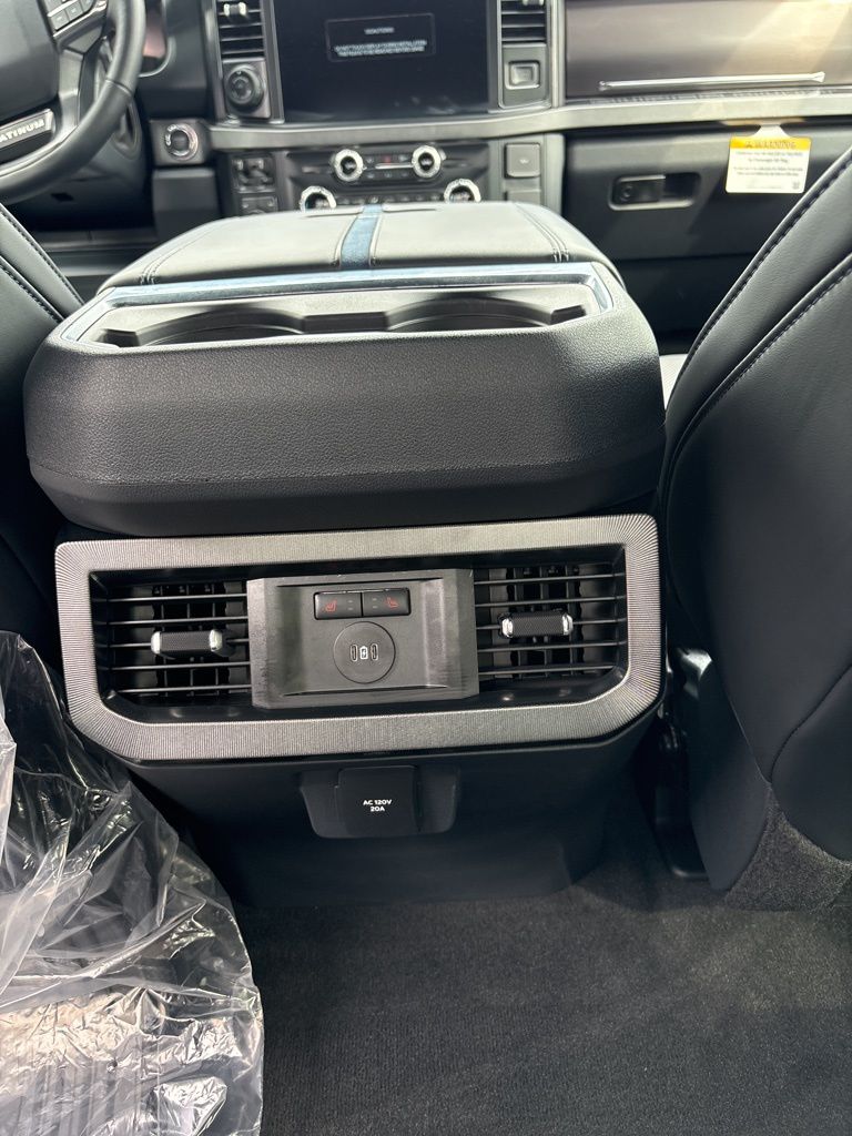 2026 Ford F-350 Super Duty Platinum - Photo 22