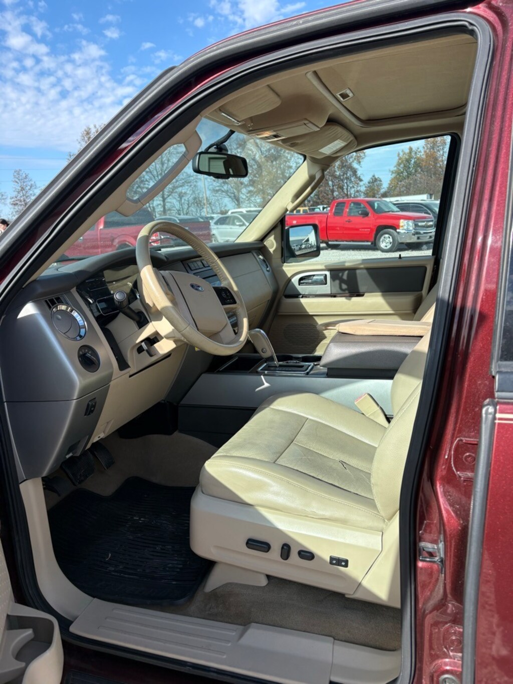 Used 2011 Ford Expedition XLT SUV