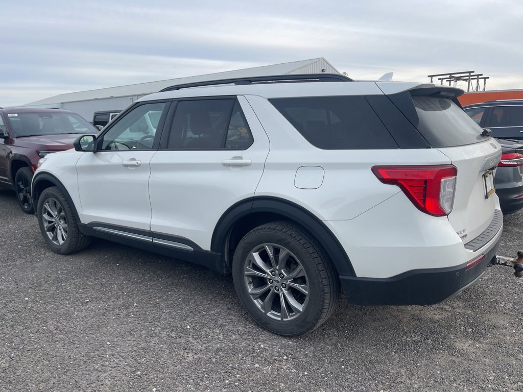 2022 Ford Explorer XLT photo 2