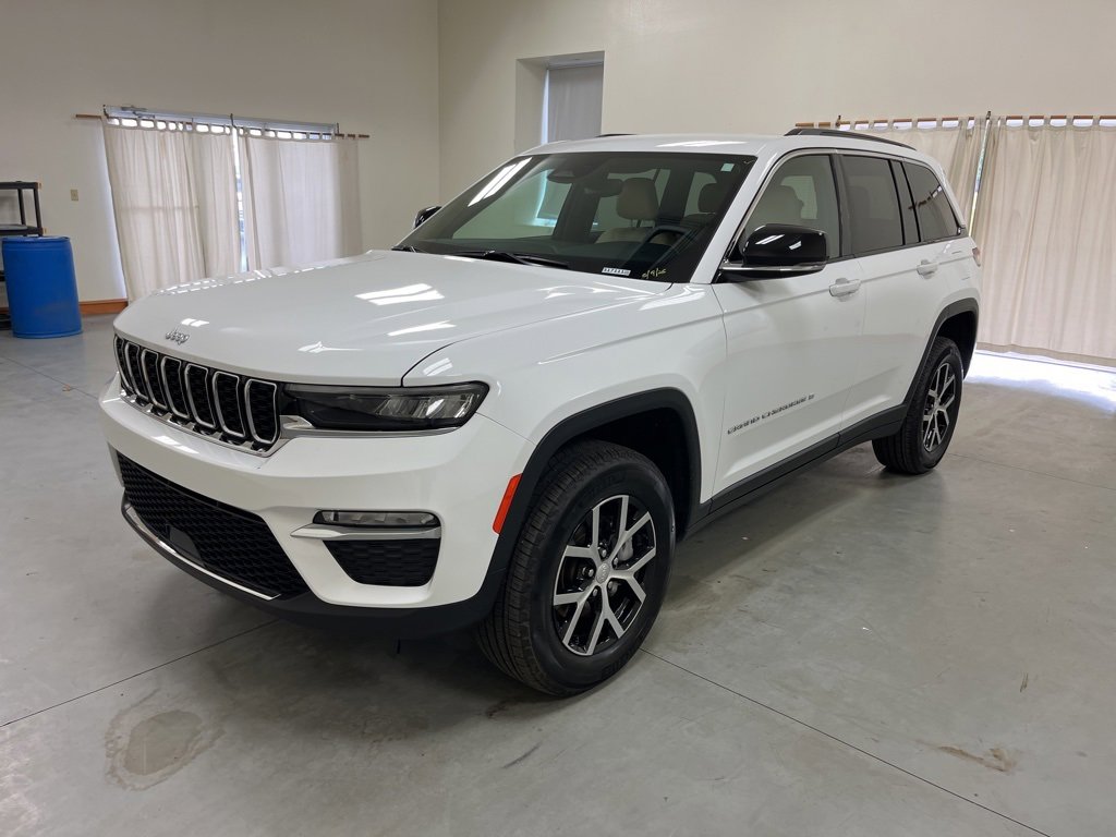 2024 Jeep Grand Cherokee Limited photo 4