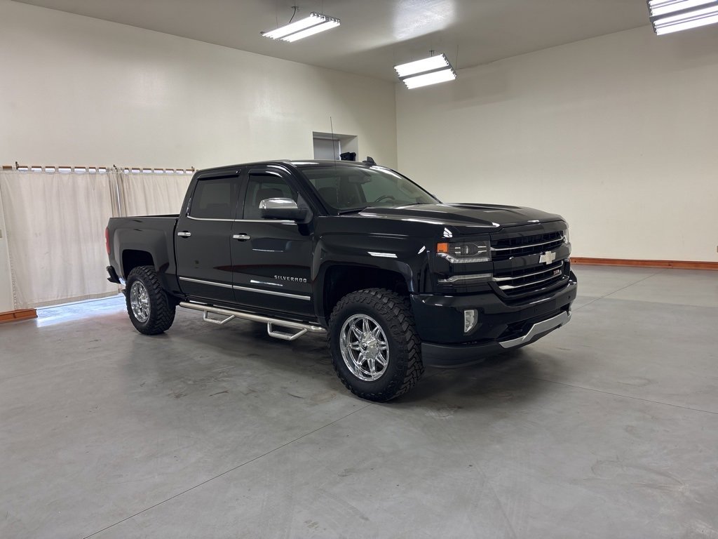 2018 Chevrolet Silverado 1500 LTZ photo 2