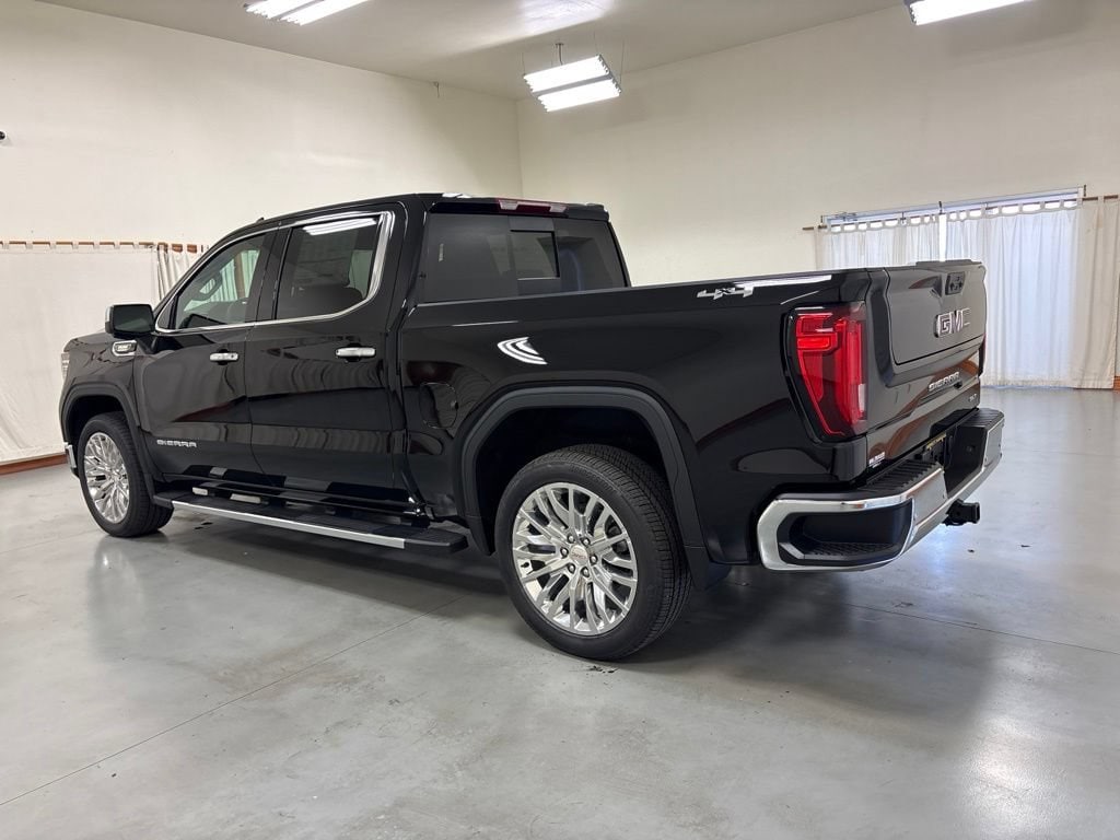 2026 GMC Sierra 1500 SLT - Photo 6
