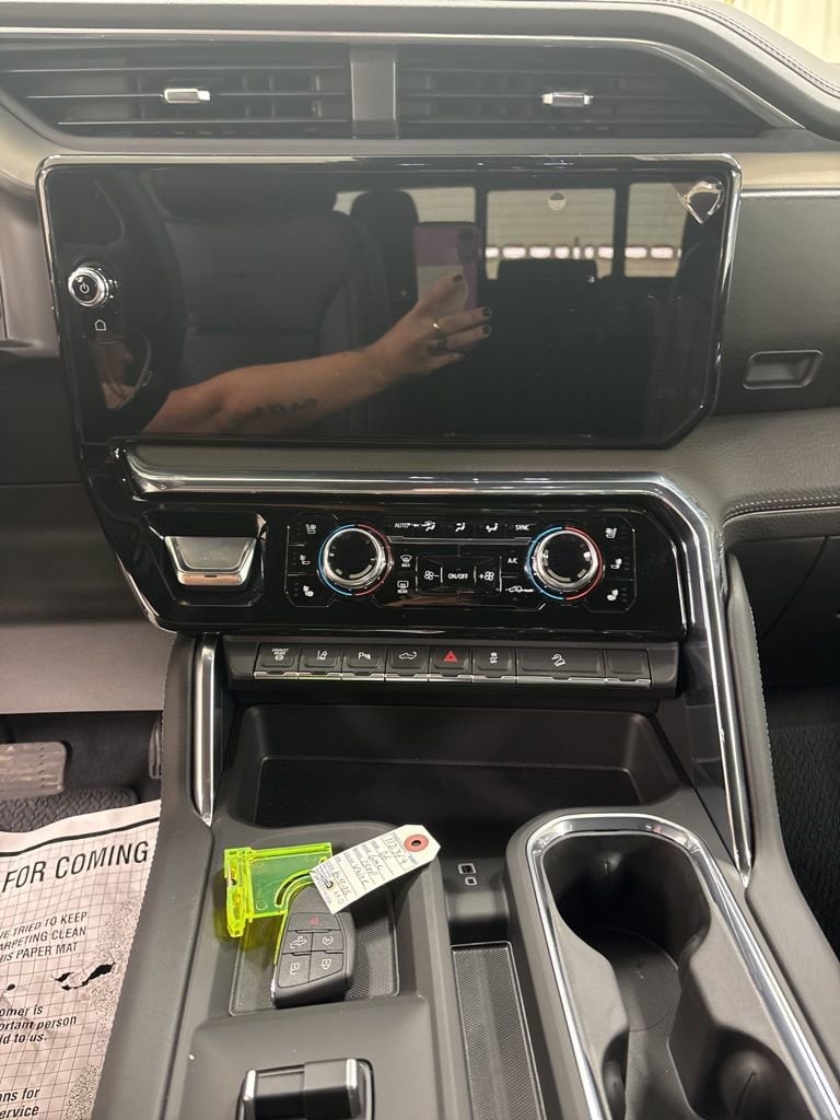 2026 GMC Sierra 2500HD Denali - Photo 13