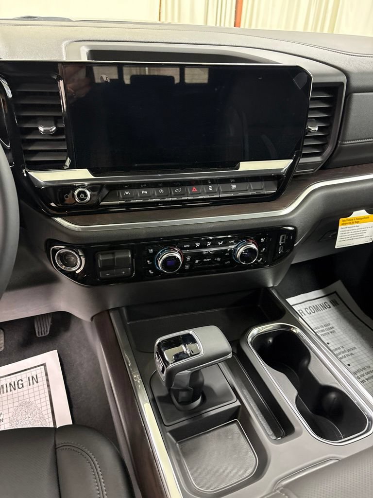 2026 GMC Sierra 1500 SLT - Photo 14