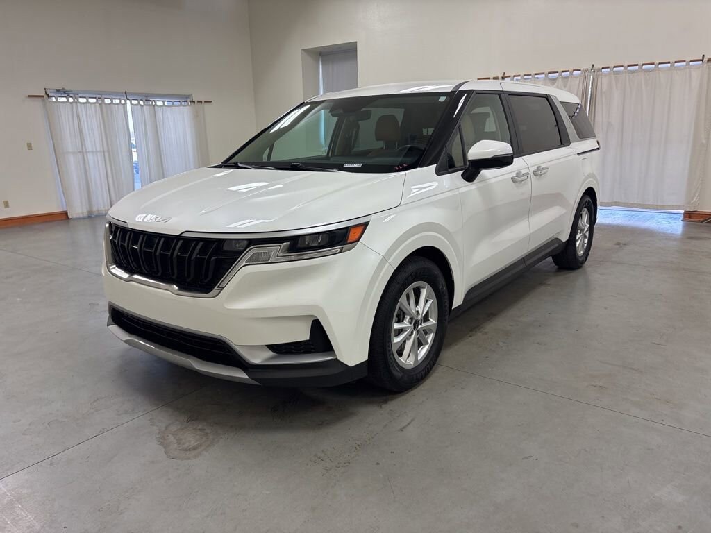 Used 2024 Kia Carnival LX