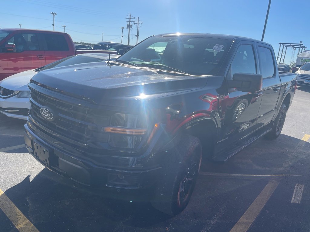 2025 Ford F-150 XLT photo 3