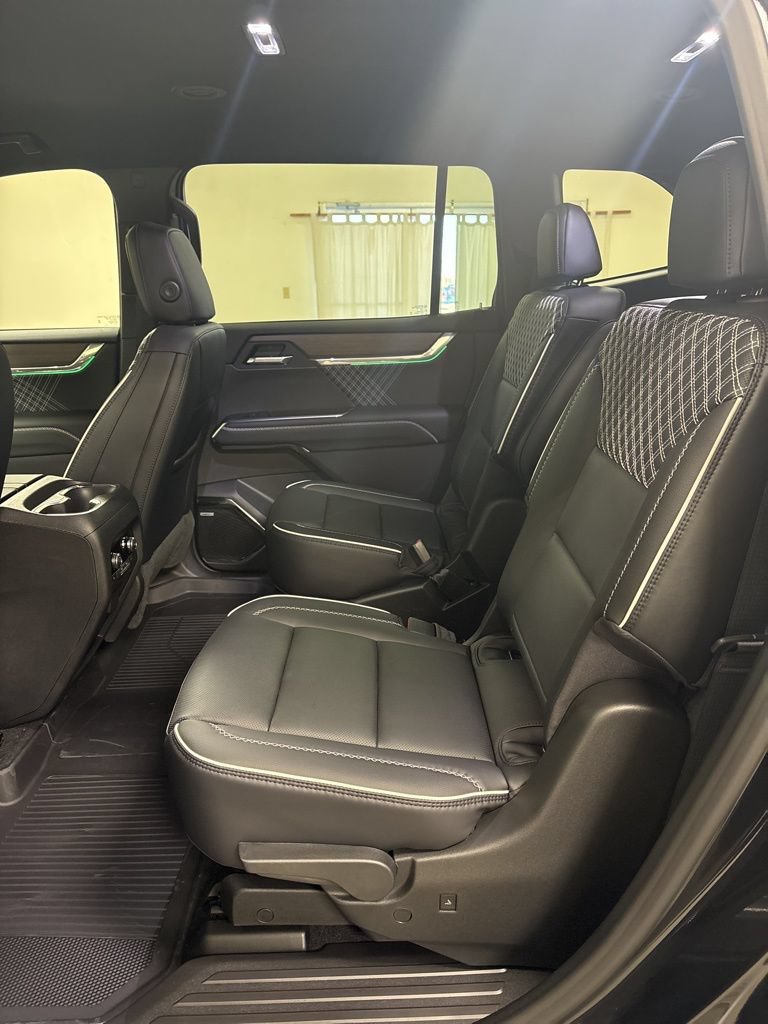 2026 GMC Acadia Denali - Photo 19
