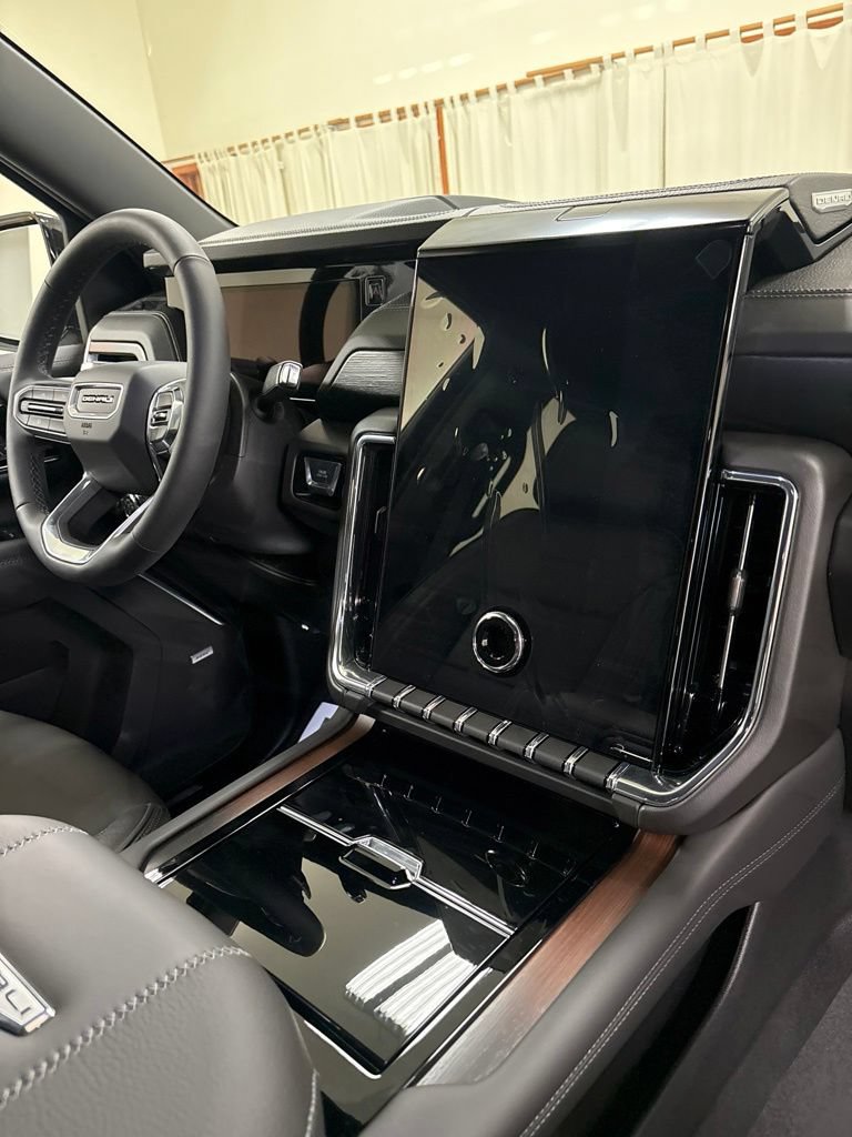 2026 GMC Yukon Denali - Photo 29