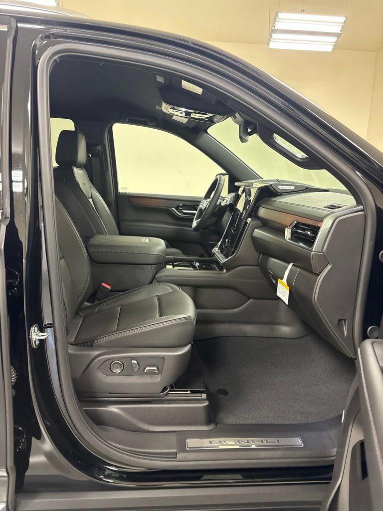2026 GMC Yukon Denali - Photo 27