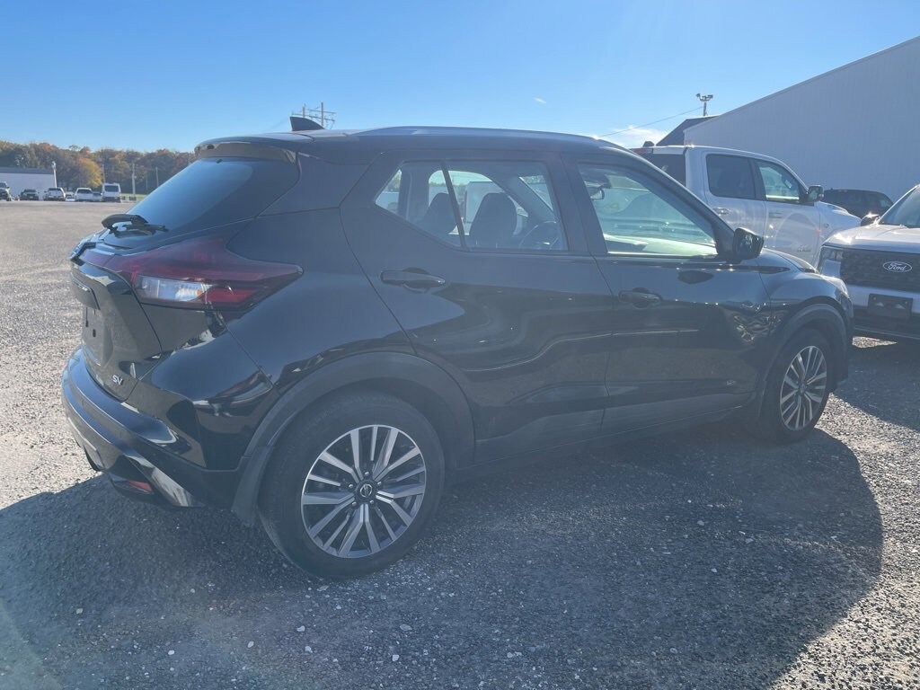 Used 2021 Nissan Kicks SV