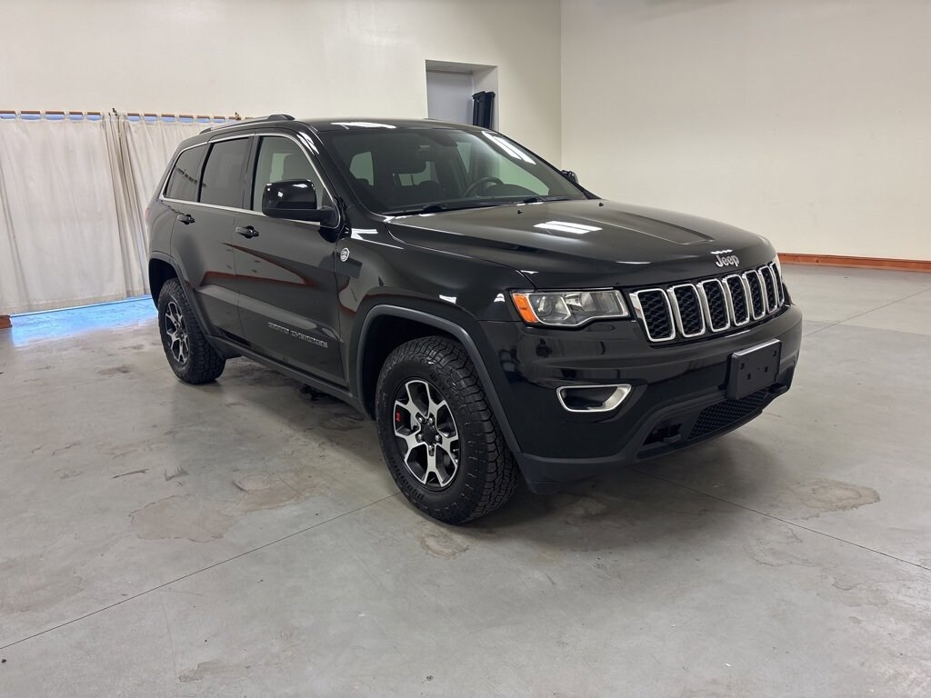 Used 2017 Jeep Grand Cherokee Laredo