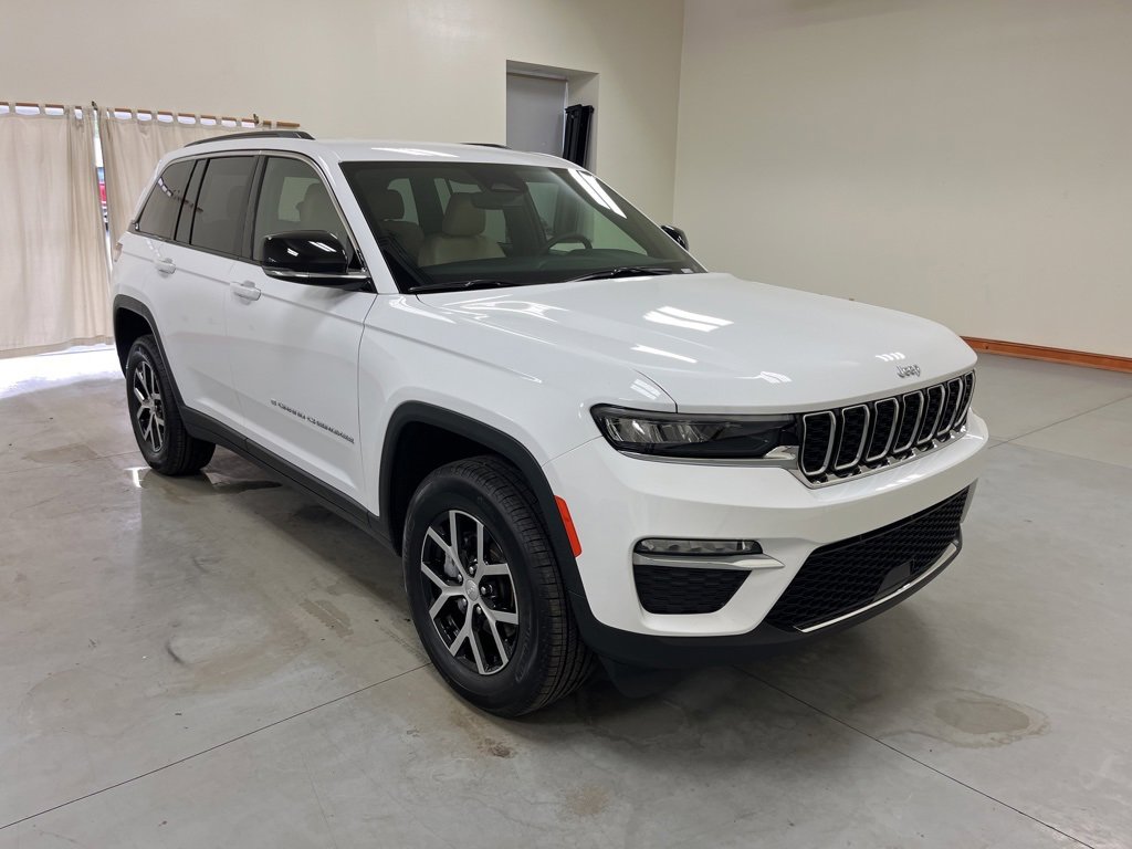 2024 Jeep Grand Cherokee Limited photo 2