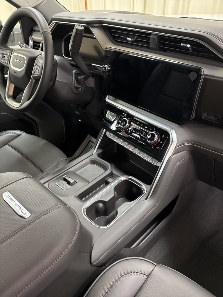 2026 GMC Sierra 2500HD Denali - Photo 39