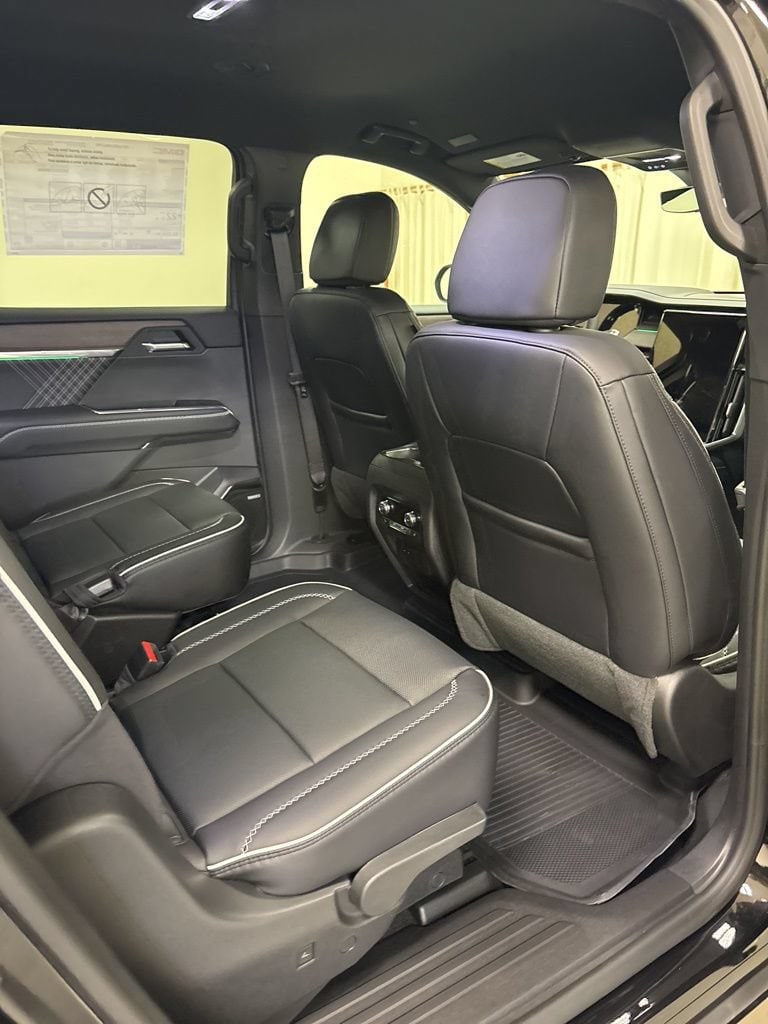 2026 GMC Acadia Denali - Photo 36