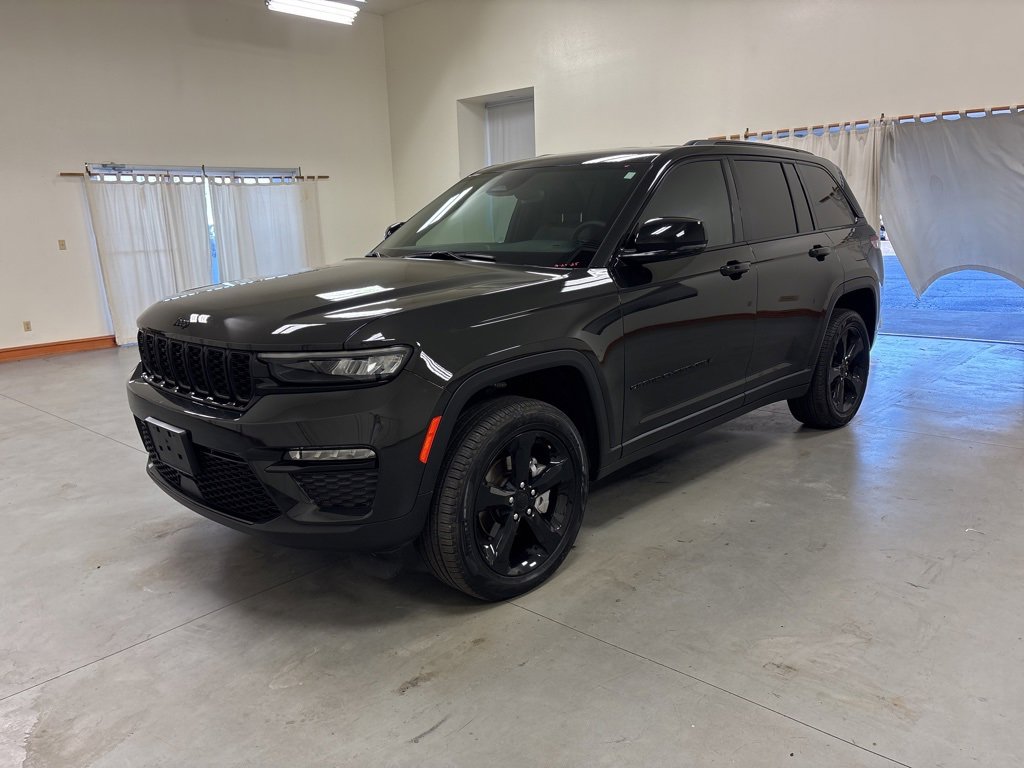 2024 Jeep Grand Cherokee Limited photo 4