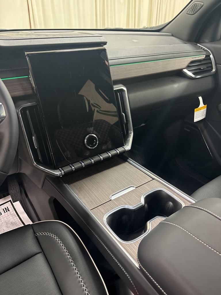 2026 GMC Acadia Denali - Photo 11