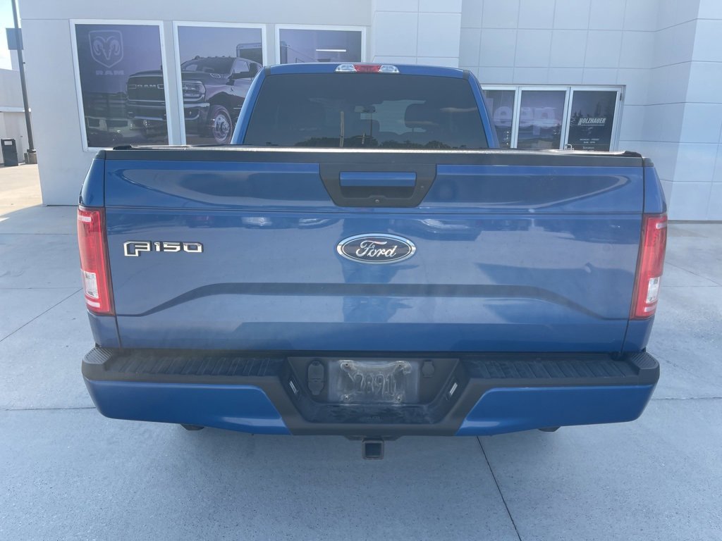 2017 Ford F-150 XLT photo 4