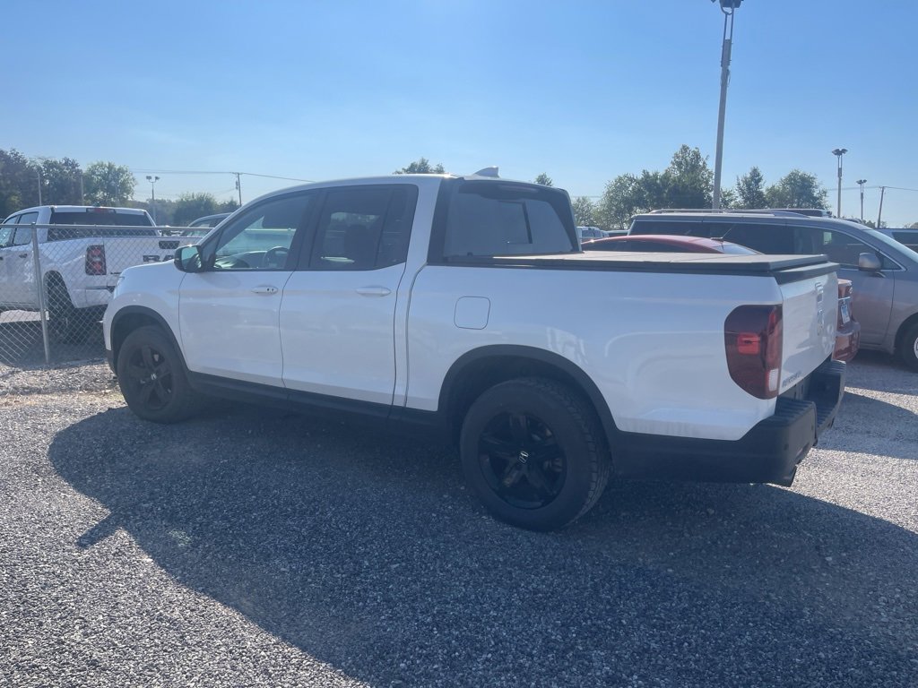 2023 Honda Ridgeline Black Edition photo 2