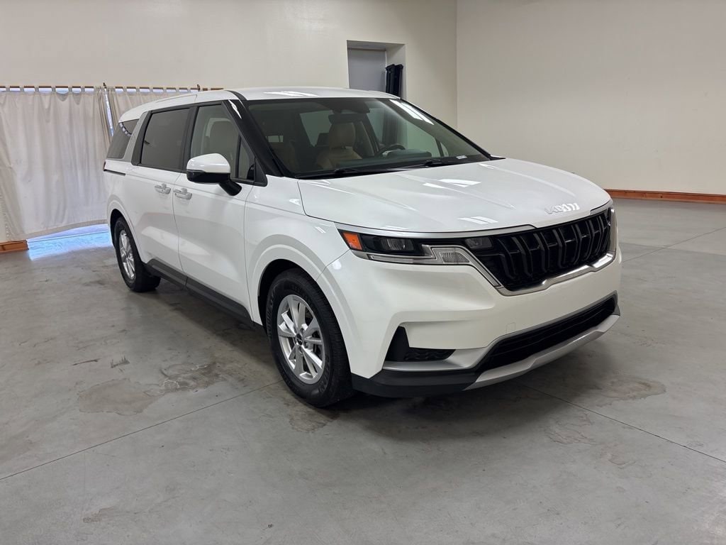 Used 2024 Kia Carnival LX