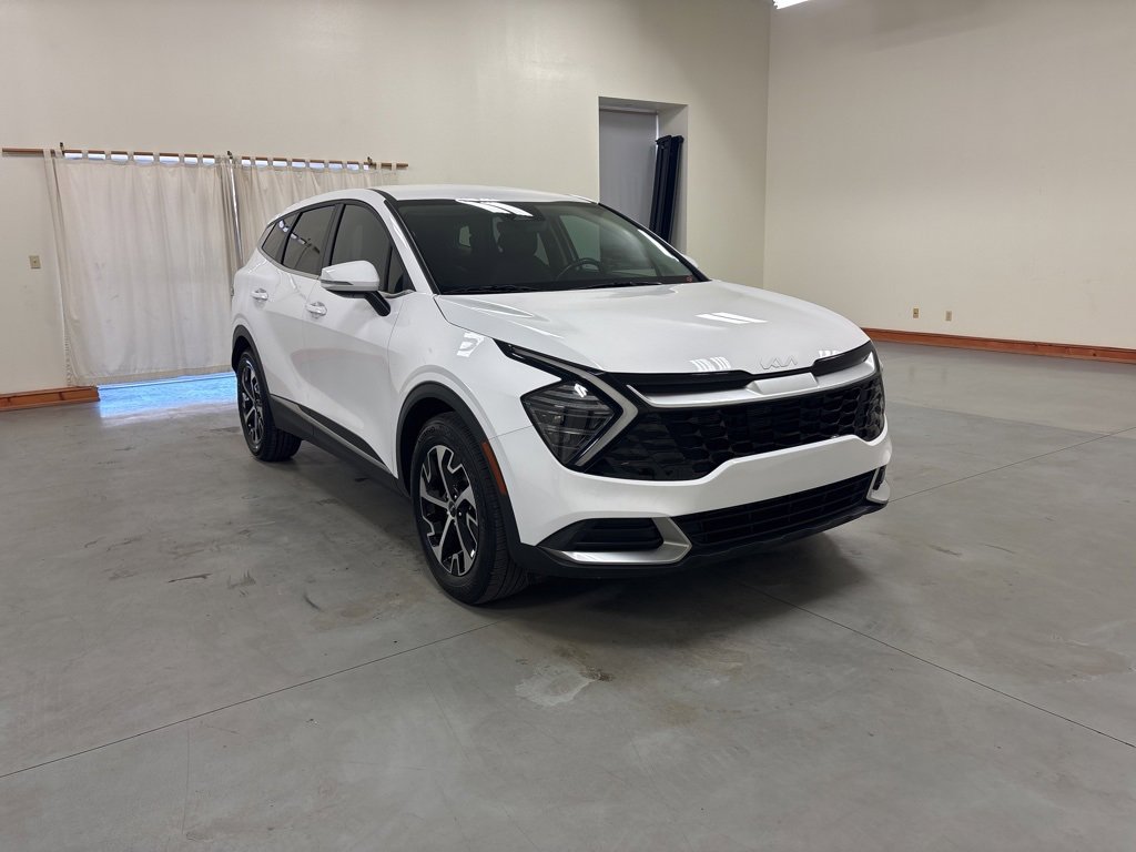 2024 Kia Sportage EX photo 2