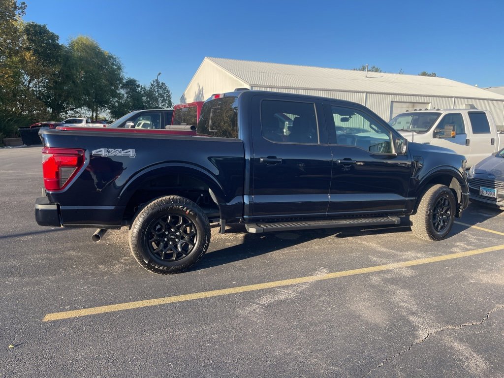 2025 Ford F-150 XLT photo 2