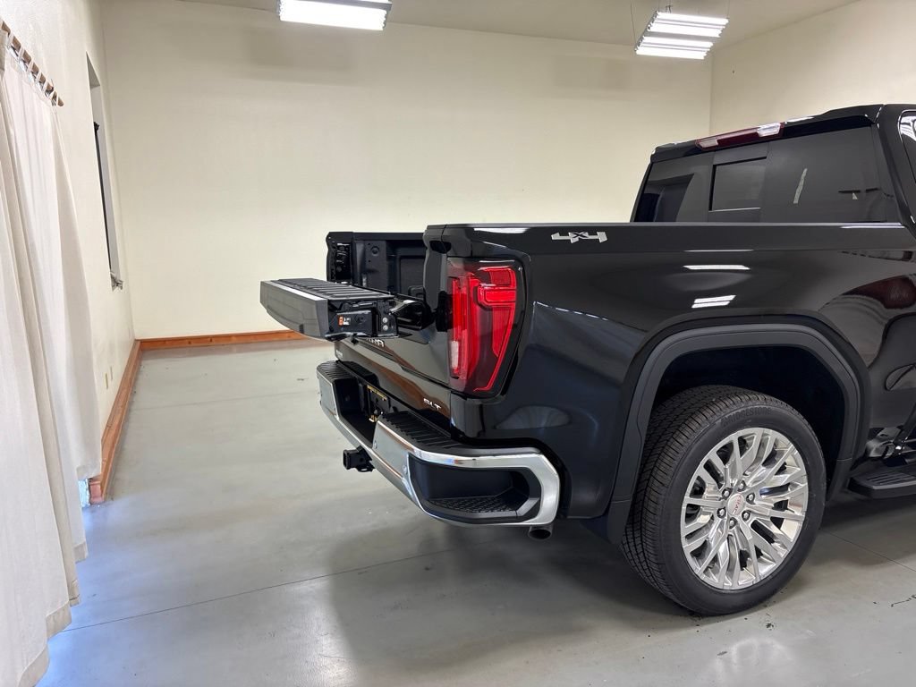 2026 GMC Sierra 1500 SLT - Photo 9