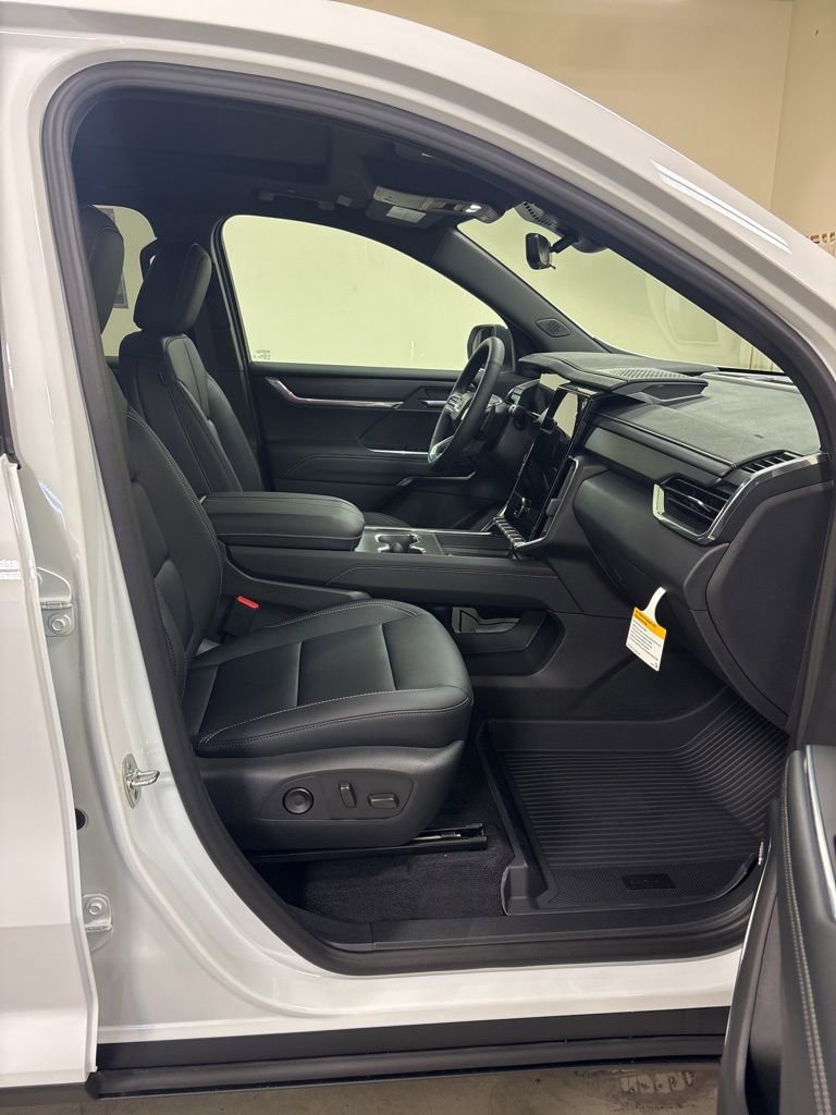 2026 GMC Acadia Elevation - Photo 29