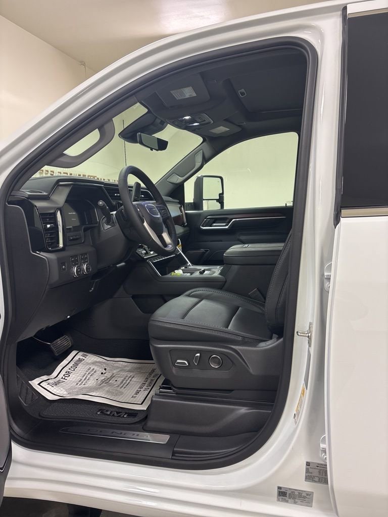 2026 GMC Sierra 2500HD Denali - Photo 9