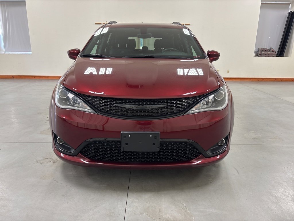 2019 Chrysler Pacifica Touring Plus photo 3