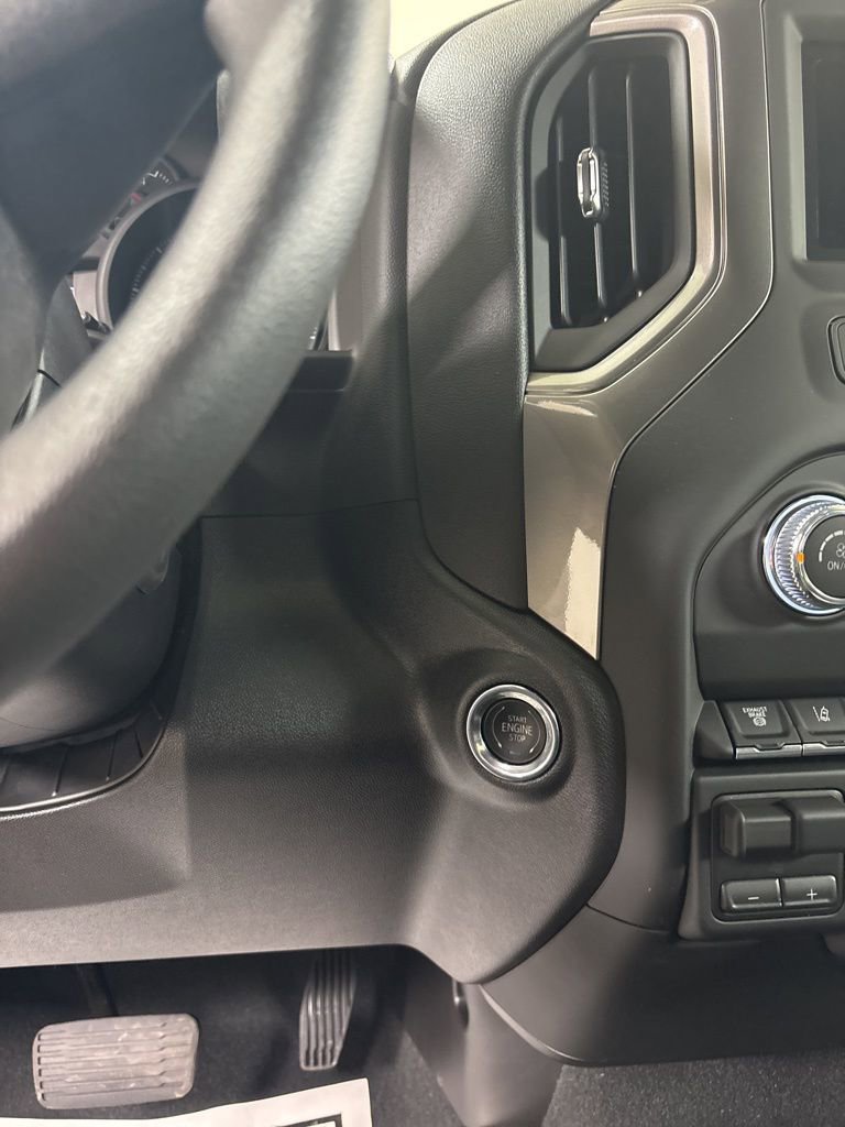 2026 GMC Sierra 2500HD Pro - Photo 11