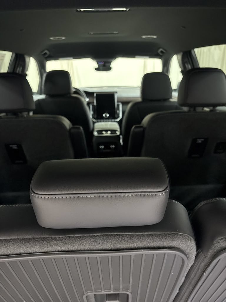 2026 GMC Acadia Denali - Photo 25