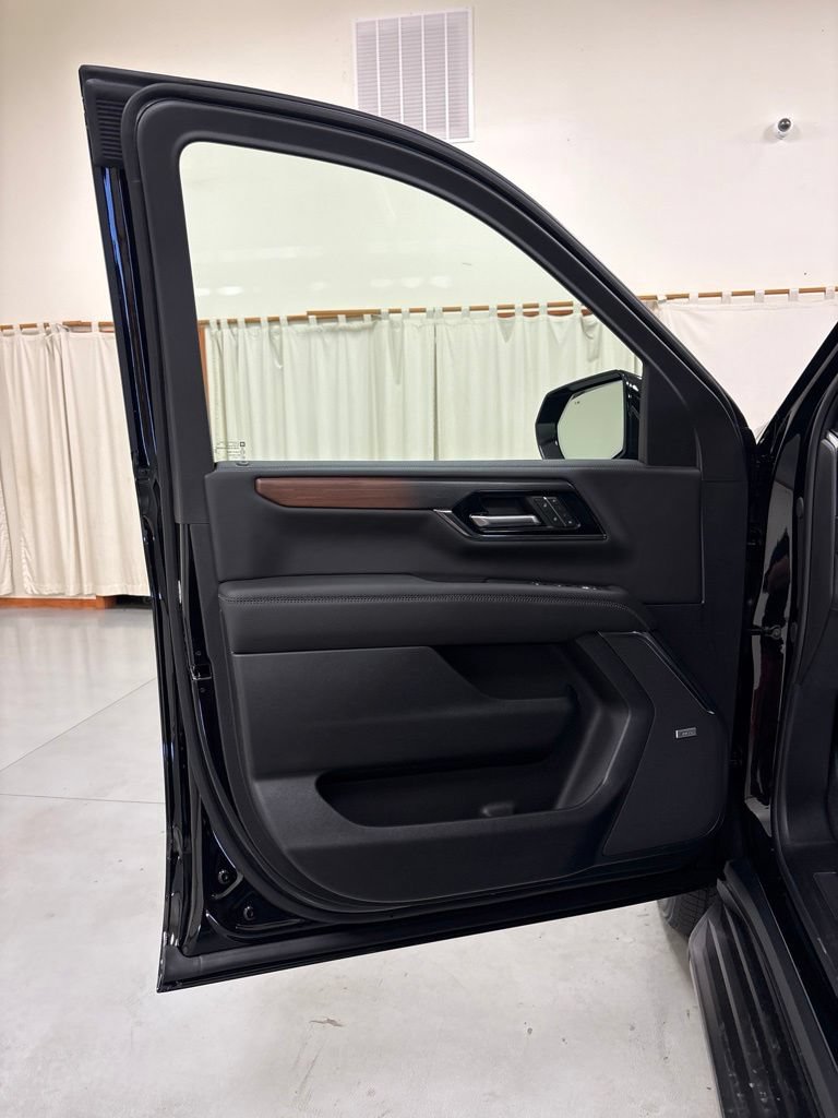 2026 GMC Yukon Denali - Photo 19
