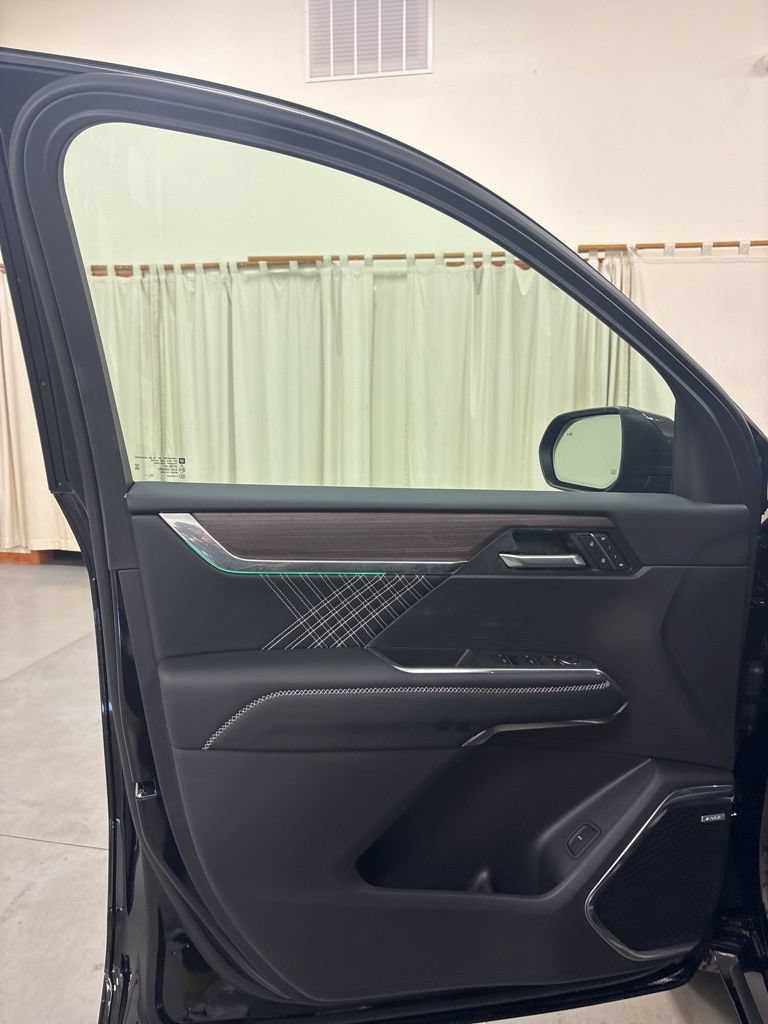 2026 GMC Acadia Denali - Photo 15