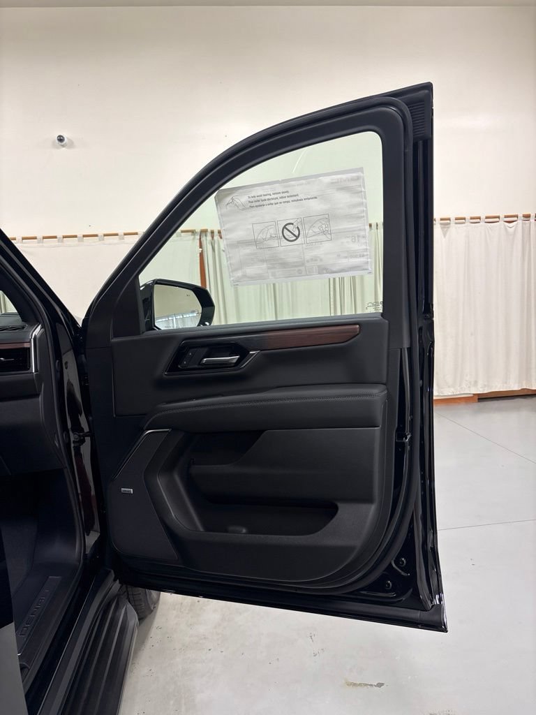 2026 GMC Yukon Denali - Photo 31