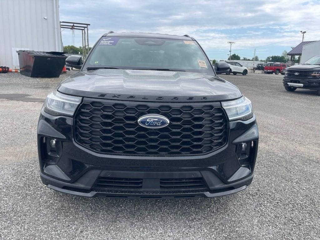 Used 2025 Ford Explorer ST-Line