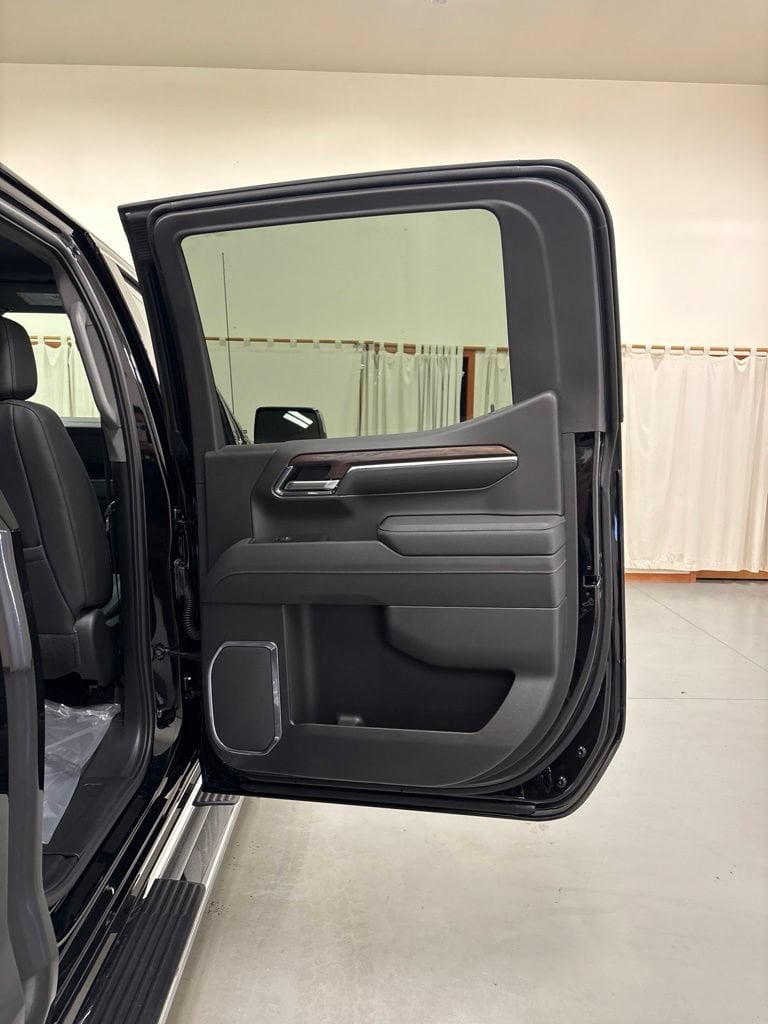 2026 GMC Sierra 1500 SLT - Photo 26