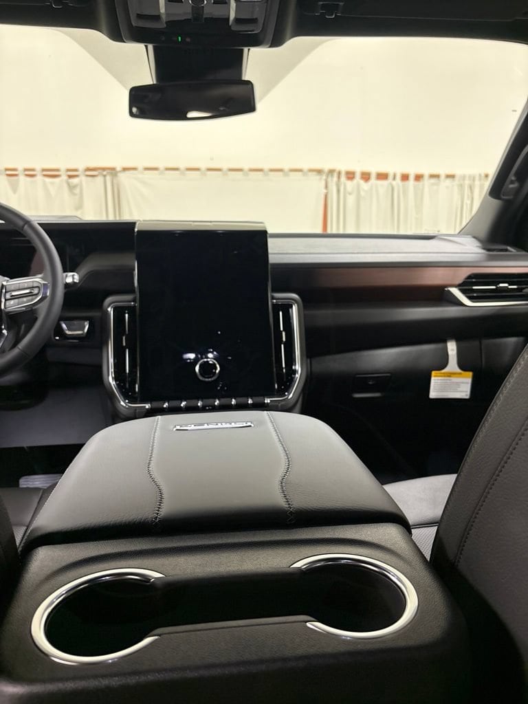 2026 GMC Yukon Denali - Photo 21
