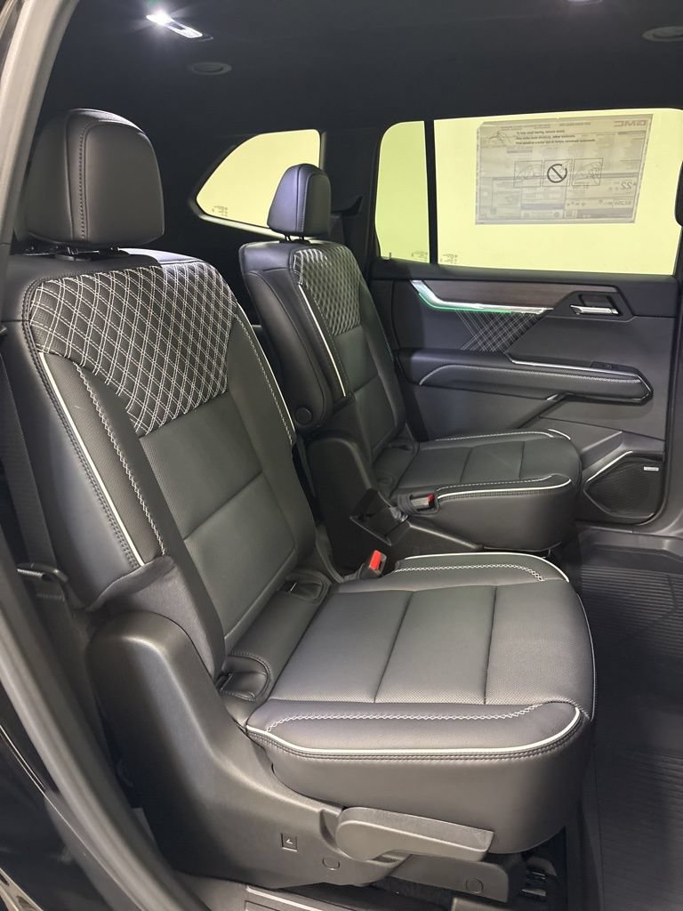 2026 GMC Acadia Denali - Photo 35